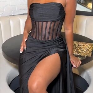 Chic Black Strapless Dress with Sheer Corset